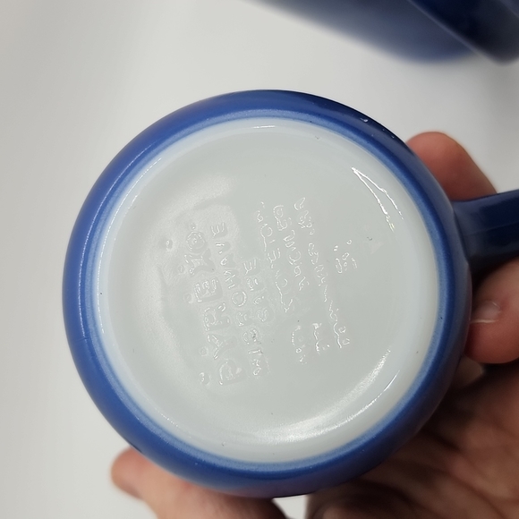 Pair of vintage Pyrex D-Handle mugs colonial blue - Picture 8 of 9